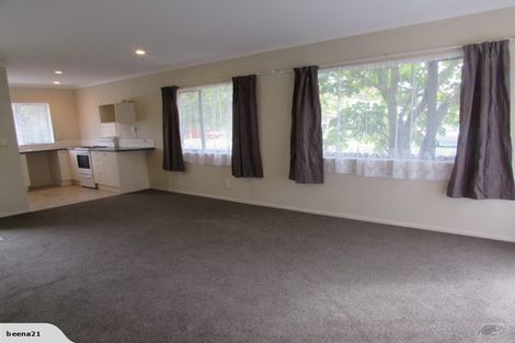Photo of property in 2 Wheaton Place, Glen Eden, Auckland, 0602