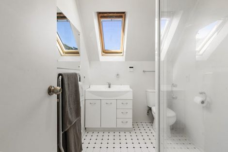 Photo of property in 7 Pinnacle Street, Seatoun, Wellington, 6022