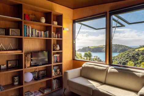 Photo of property in 209 Delamore Drive, Oneroa, Waiheke Island, 1081