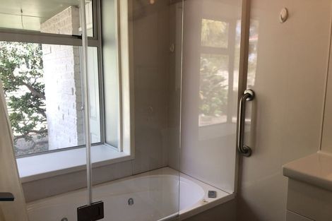 Photo of property in 1 Bambery Court, Palmerston North, 4414