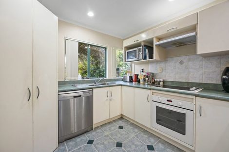 Photo of property in 30 Capricorn Place, Kawaha Point, Rotorua, 3010