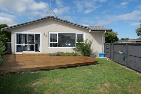 Photo of property in 4 Tawa Street, Waikanae, 5036
