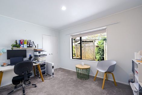 Photo of property in 11d Redwood Crescent, Hurdon, New Plymouth, 4310