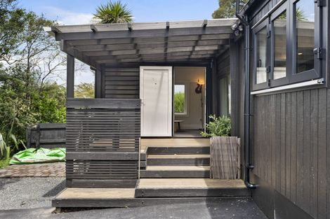 Photo of property in 3 Huia Road, Titirangi, Auckland, 0604