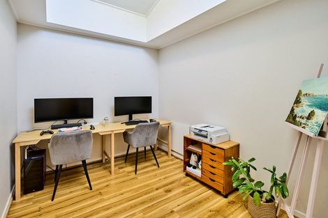 Photo of property in 1/102 Sutherland Road, Melrose, Wellington, 6023