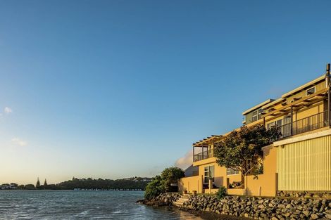 Photo of property in 18a Trevor Terrace, Paremata, Porirua, 5024