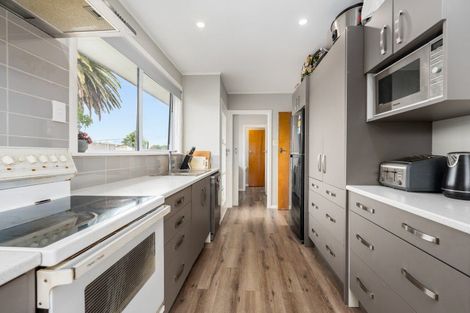 Photo of property in 11a Fox Place, Cloverlea, Palmerston North, 4412