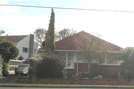 Photo of property in 27 Epuni Street, Hutt Central, Lower Hutt, 5011