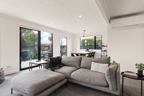 Photo of property in 165 Macandrew Road, South Dunedin, Dunedin, 9012