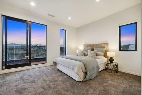 Photo of property in 28 Streamview Way, Long Bay, 0792