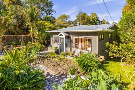 Photo of property in 83 Wood Bay Road, Titirangi, Auckland, 0604