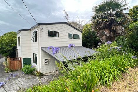 Photo of property in 123 Beach Haven Road, Beach Haven, Auckland, 0626