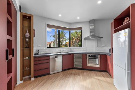 Photo of property in 10 Paua Cove, Papamoa Beach, Papamoa, 3118