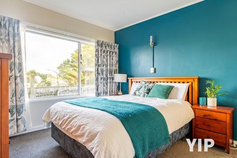 Photo of property in 1/24 Horokiwi Road West, Newlands, Wellington, 6037