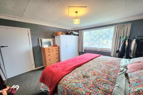 Photo of property in 74 Awamoa Road, Holmes Hill, Oamaru, 9401