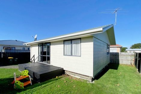 Photo of property in 28 Sturdee Road, Manurewa, Auckland, 2102