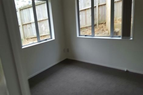 Photo of property in 13 Thomas Rea Place, Te Atatu South, Auckland, 0610