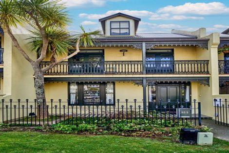 Photo of property in 40d Agra Crescent, Khandallah, Wellington, 6035