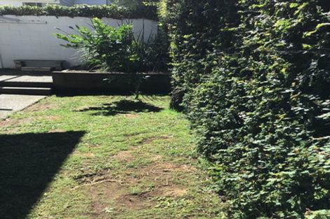 Photo of property in 1/12 Rugby Road, Birkenhead, Auckland, 0626