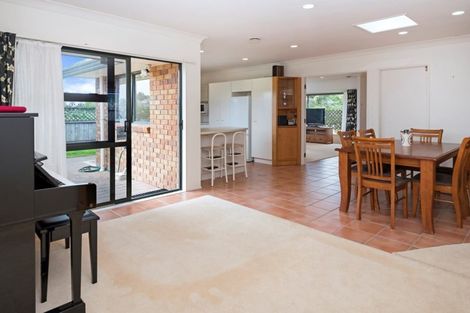 Photo of property in 47 Meadowland Drive, Somerville, Auckland, 2014