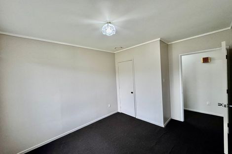 Photo of property in 1/15 Meadowcourt Drive, Manukau, Auckland, 2025