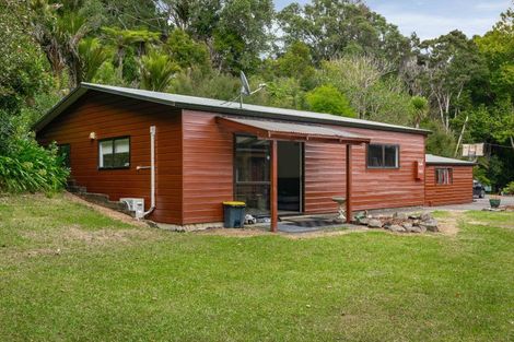 Photo of property in 78 Opanuku Road, Henderson Valley, Auckland, 0612