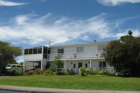 Photo of property in 1 Leaming Place, Clarks Beach, 2122