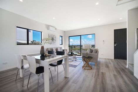 Photo of property in 56b Crestview Rise, Papakura, 2110