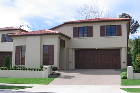 Photo of property in 33 Bridgefield Crescent, Flat Bush, Auckland, 2016