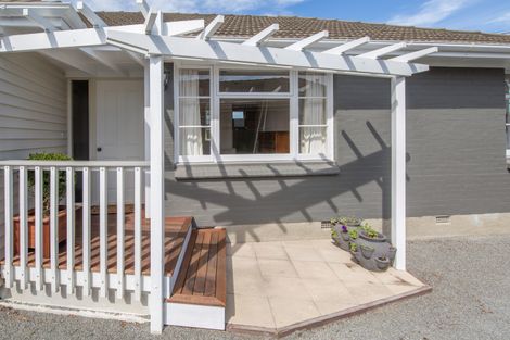 Photo of property in 12 Cranbrook Avenue, Burnside, Christchurch, 8053
