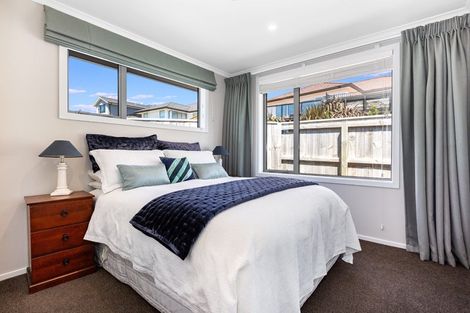 Photo of property in 5 Margaret Shields Avenue, Aotea, Porirua, 5024