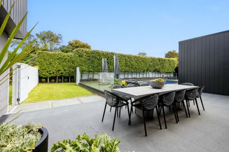 Photo of property in 7 Wrybill Way, Point Wells, 0986