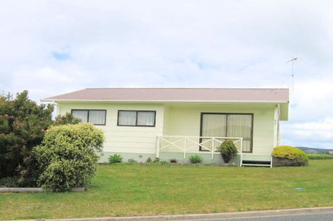 Photo of property in 425 Onemana Drive, Onemana, Whangamata, 3691