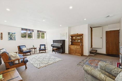 Photo of property in 8 Allington Road, Karori, Wellington, 6012