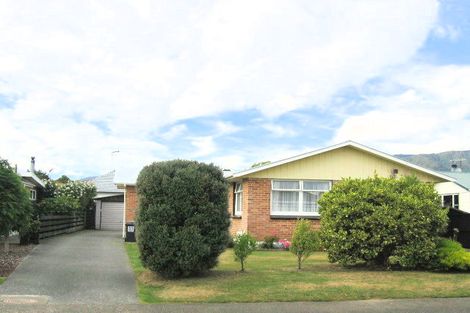 Photo of property in 46 Kashmir Avenue, Clouston Park, Upper Hutt, 5018