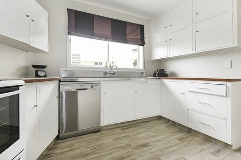 Photo of property in 834 Huia Street, Camberley, Hastings, 4120