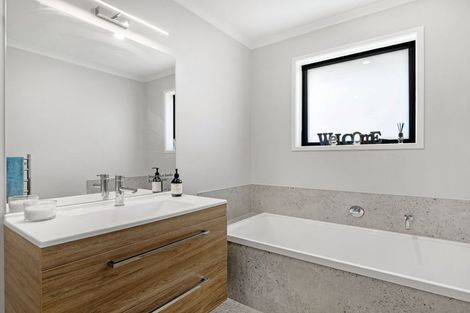 Photo of property in 118 Harriet Johnston Drive, Pokeno, 2402