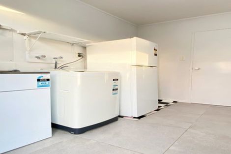 Photo of property in 2/175 Bradbury Road, Highland Park, Auckland, 2010