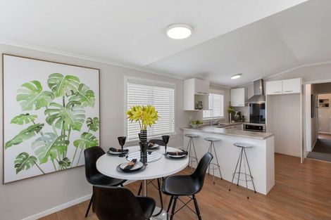 Photo of property in 1/56 East Street, Papakura, 2110