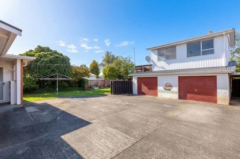 Photo of property in 17 Philip Street, Carterton, 5713