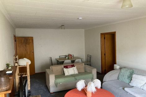 Photo of property in 87 Queens Drive, Lyall Bay, Wellington, 6022