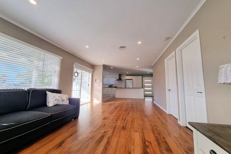 Photo of property in 20 Dobell Road, Stanmore Bay, Whangaparaoa, 0932