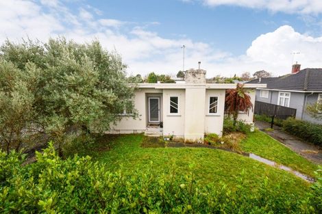 Photo of property in 95 Churchill Avenue, Hokowhitu, Palmerston North, 4410