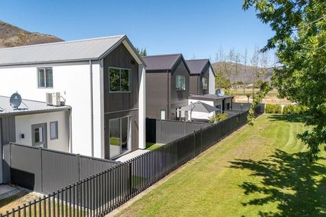 Photo of property in 30 Woods Crescent, Cromwell, 9310