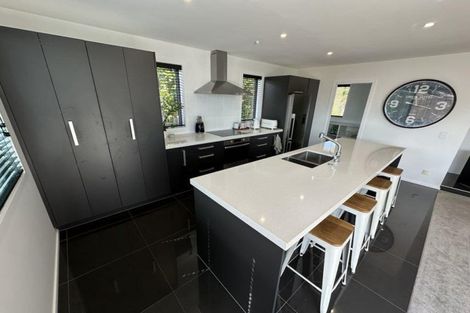 Photo of property in 13a Heta Road, Highlands Park, New Plymouth, 4312