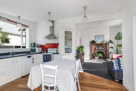 Photo of property in 43 Hargest Crescent, Saint Kilda, Dunedin, 9012