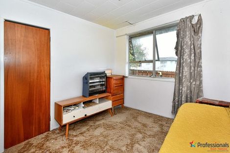 Photo of property in 2 Serrano Place, Clover Park, Auckland, 2023