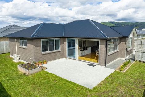 Photo of property in 14 Poulson Grove, Trentham, Upper Hutt, 5018