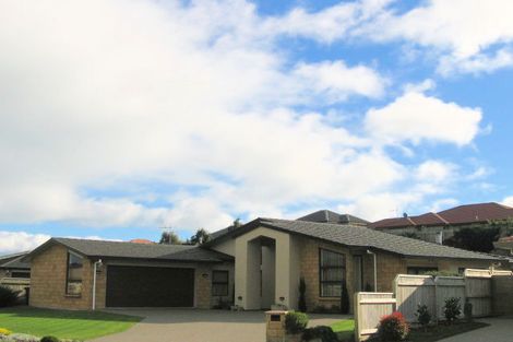 Photo of property in 12 Datum Way, Paraparaumu, 5032