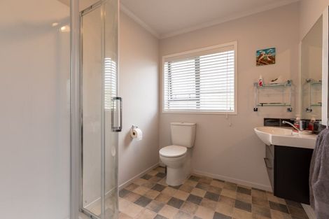 Photo of property in 1 Mckay Place, Dannevirke, 4930